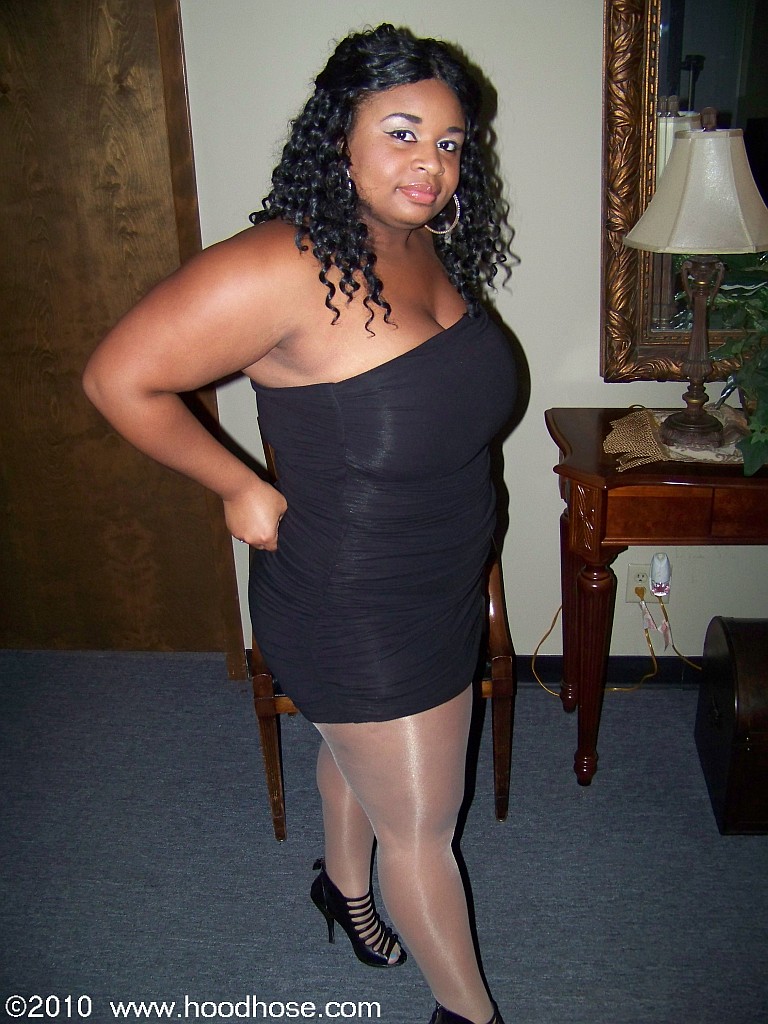 Black Pantyhose Bbw - BBW Fat Ebony Babe Wearing Pantyhose - Image Gallery #76981