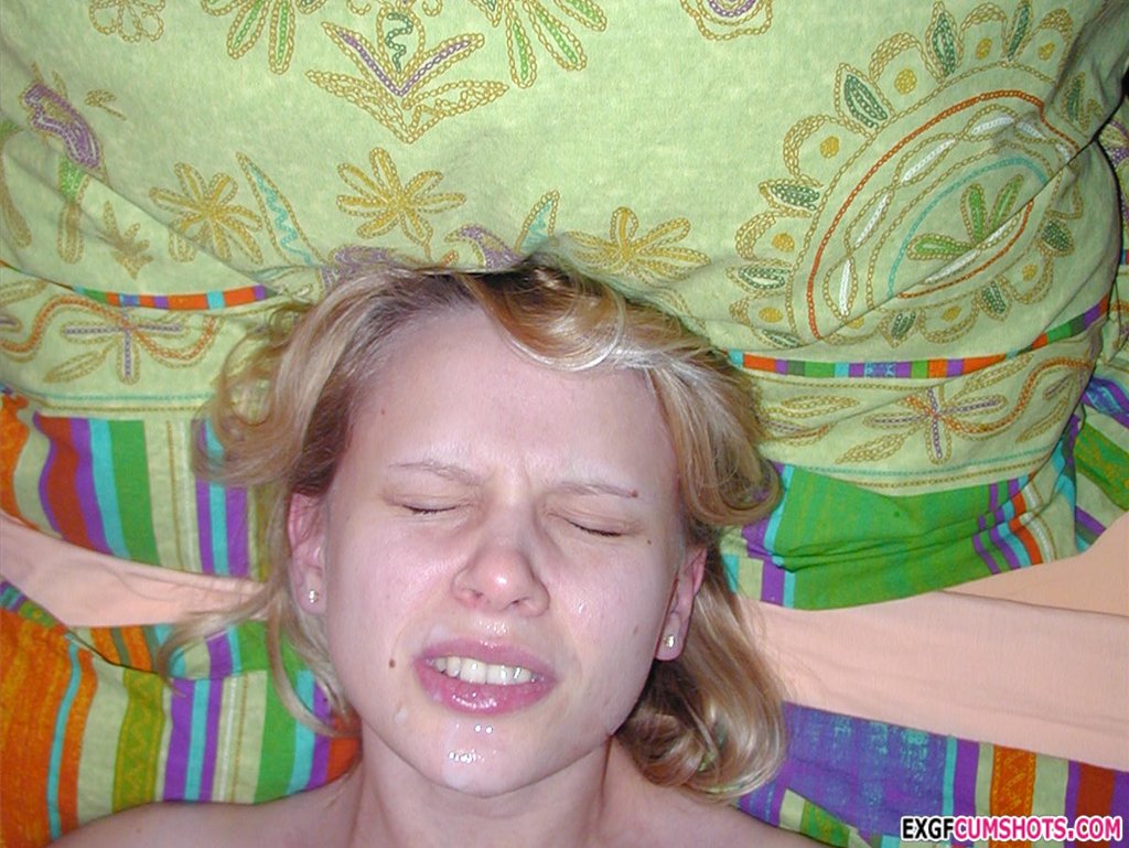 Amateur Blonde Girlfriend with Small Tits Giving Blowjob