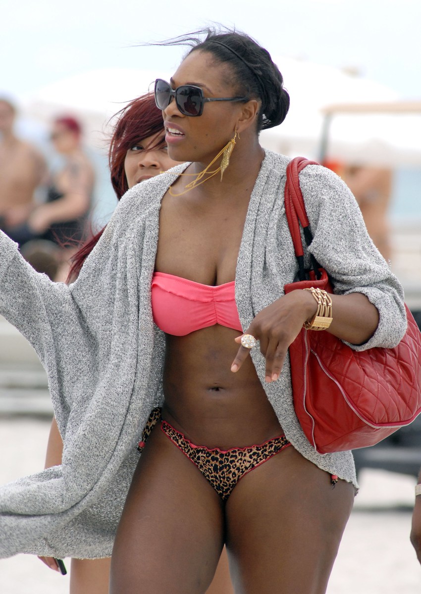 Nonnude Ebony Celeb Serena Williams Wearing Bikini - Image Gallery #67833